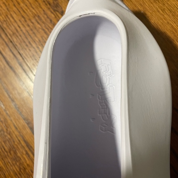 FCTRY LAb's Knight RNR v1 sneakers - Picture 3 of 9